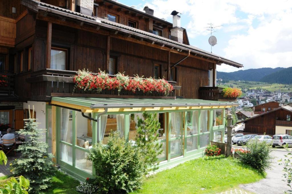 Ciasa Confolia Hotel Corvara In Badia Exterior foto